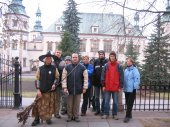Ostatnie pamiątkowe zdjęcia z czarownicą - kliknij by zobaczyć powiększenie Ostatnie pamiątkowe zdjęcia z czarownicą - kliknij by zobaczyć powiększenie