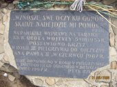 Tablica upamiętniająca wizytę ks. Karola Wojtyły na szczycie - kliknij by zobaczyć powiększenie Tablica upamiętniająca wizytę ks. Karola Wojtyły na szczycie - kliknij by zobaczyć powiększenie